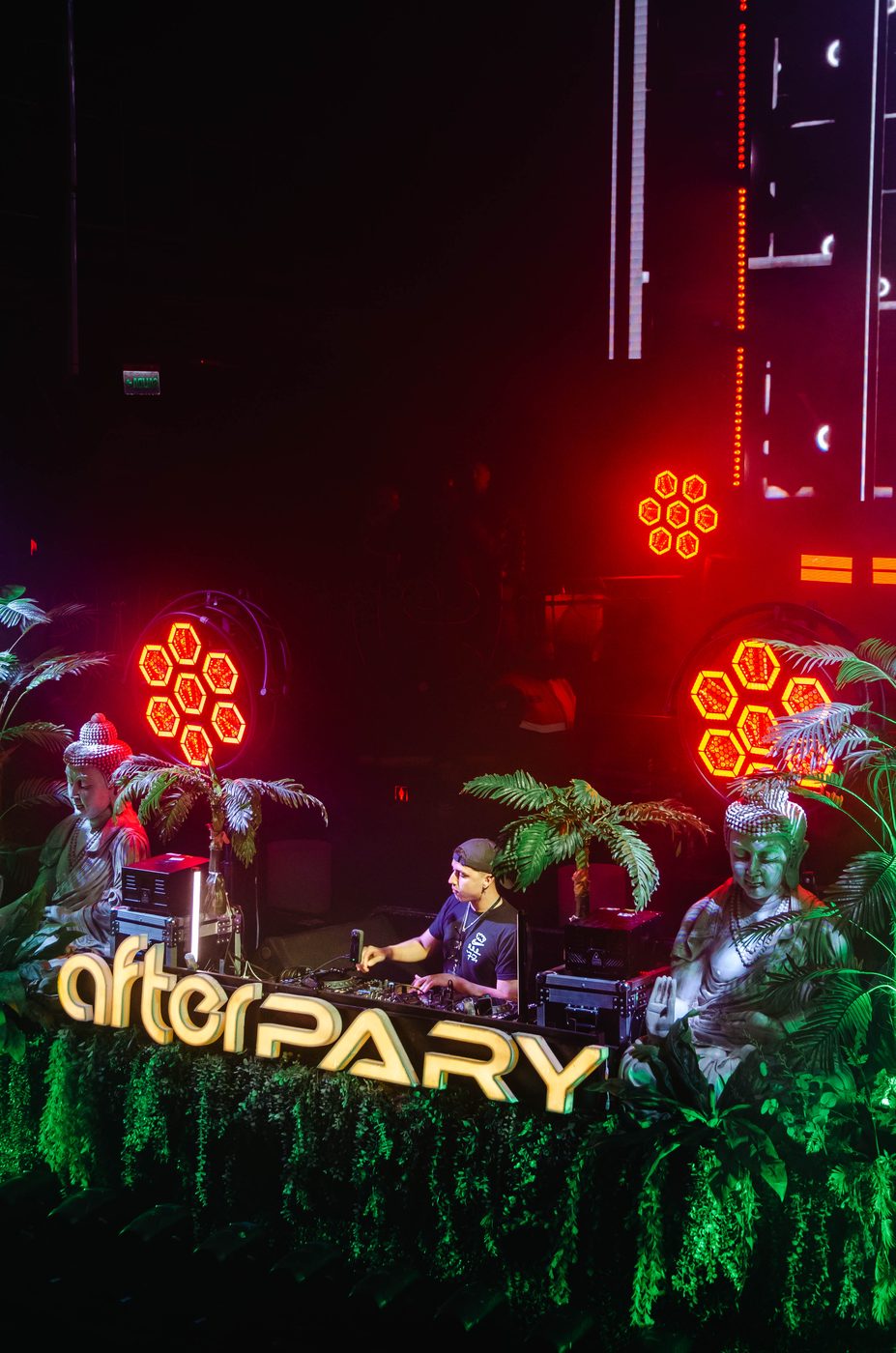 Cabina y cartel afterPARY — SET LIVE BA